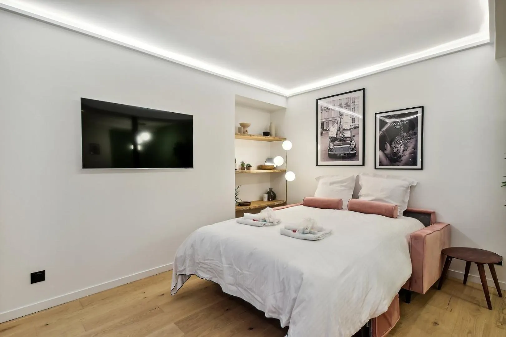 Apartment 506 Cadet - Superb In Paris